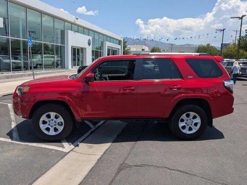 2024 Toyota 4Runner SR5