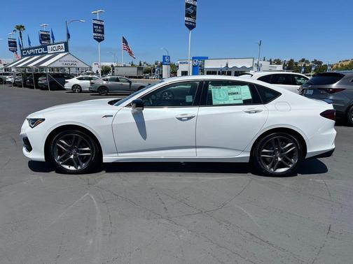 2025 Acura TLX 