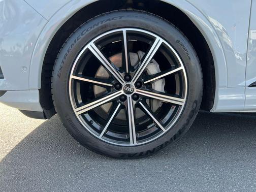 2021 Audi Q7 55 Prestige