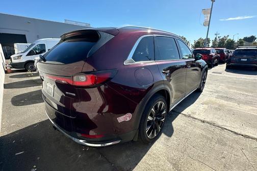 2024 Mazda CX-90 PHEV Premium