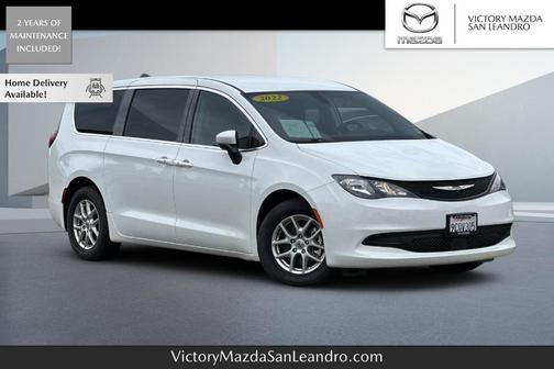 2022 Chrysler Voyager LX