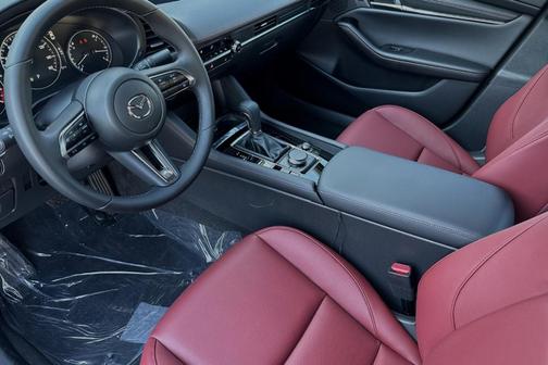 2025 Mazda Mazda3 2.5 S Carbon Edition