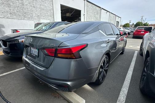 2020 Nissan Altima 2.5 SR