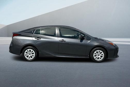 2019 Toyota Prius L