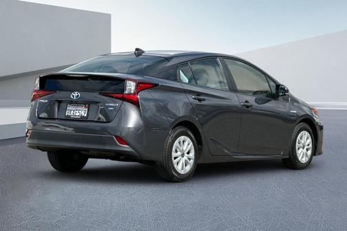 2019 Toyota Prius L