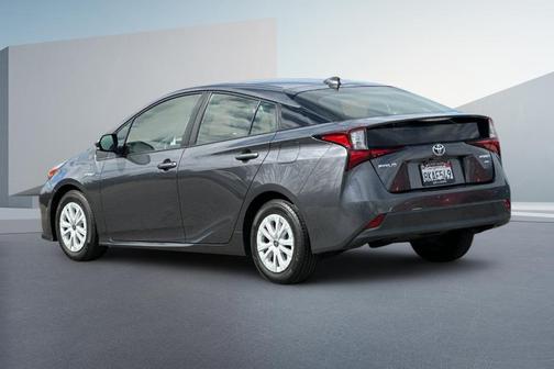 2019 Toyota Prius L