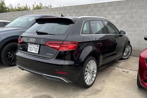 2017 Audi A3 e-tron 1.4T Premium