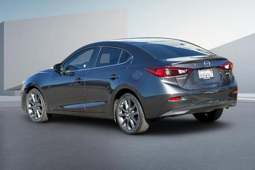 2018 Mazda Mazda3 Touring