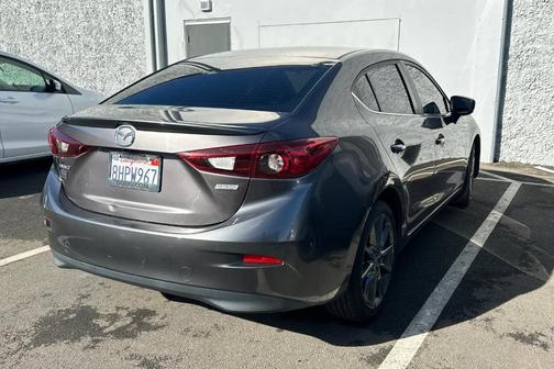 2018 Mazda Mazda3 Touring