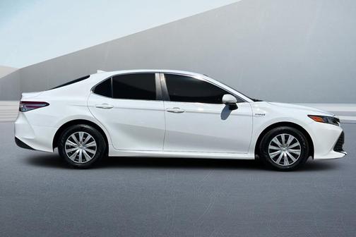 2020 Toyota Camry Hybrid LE