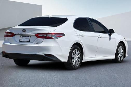 2020 Toyota Camry Hybrid LE