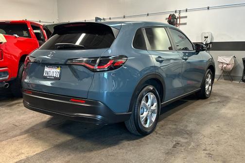 2025 Honda HR-V LX