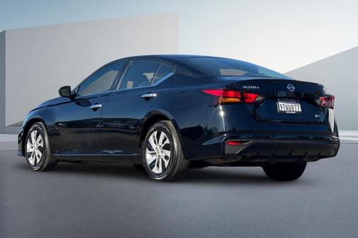 2022 Nissan Altima 2.5 S
