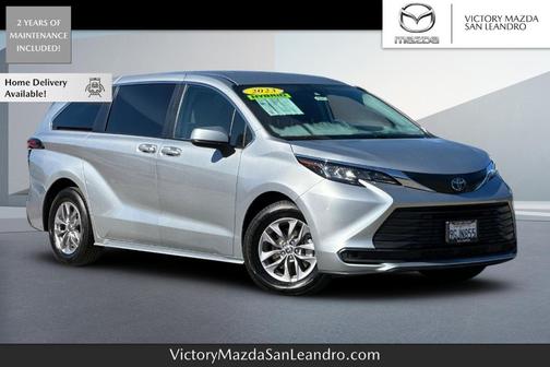 2023 Toyota Sienna LE