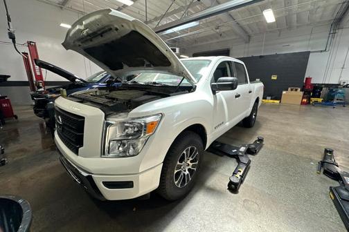2022 Nissan Titan SV