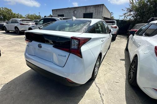 2020 Toyota Prius LE