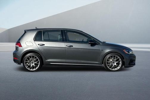 2018 Volkswagen Golf R 2.0T w/DCC & Navigation