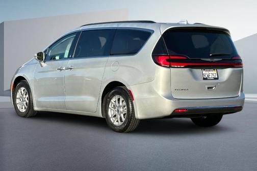 2022 Chrysler Pacifica Touring-L