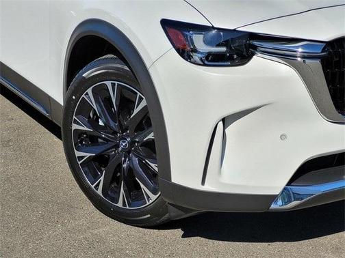2024 Mazda CX-90 PHEV Premium
