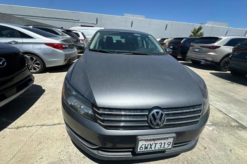 2012 Volkswagen Passat 2.5 SE