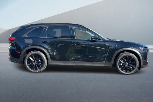 2025 Mazda CX-90 Premium