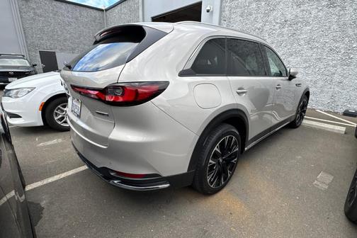 2024 Mazda CX-90 PHEV Premium Plus