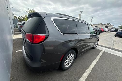 2017 Chrysler Pacifica Touring