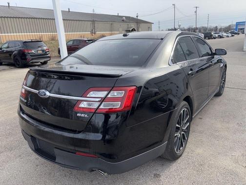 Shadow Black 2018 Ford Taurus SEL