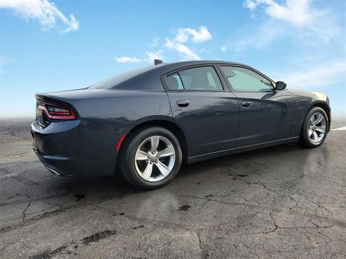 2016 Dodge Charger SXT