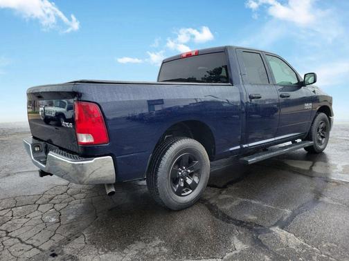 True Blue Pearlcoat 2017 RAM 1500 Tradesman/Express
