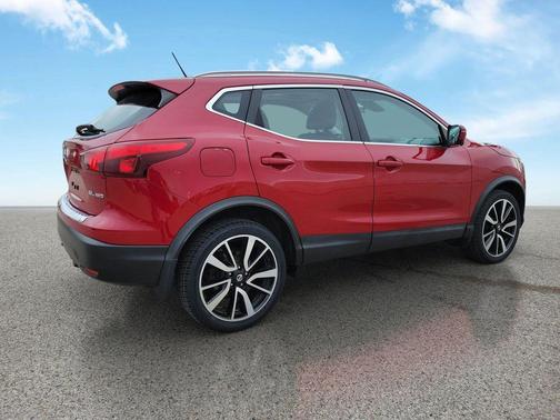 Palatial Ruby 2017 Nissan Rogue Sport SL