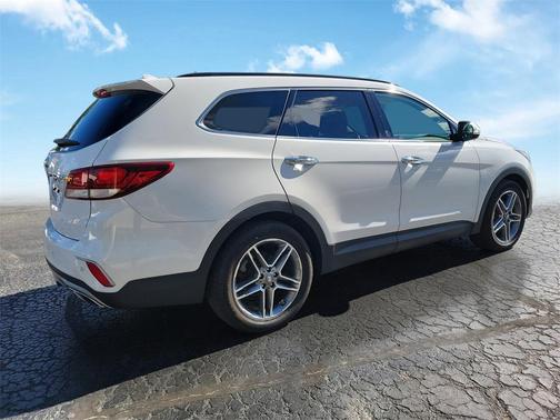 2017 Hyundai SANTA FE SE Ultimate