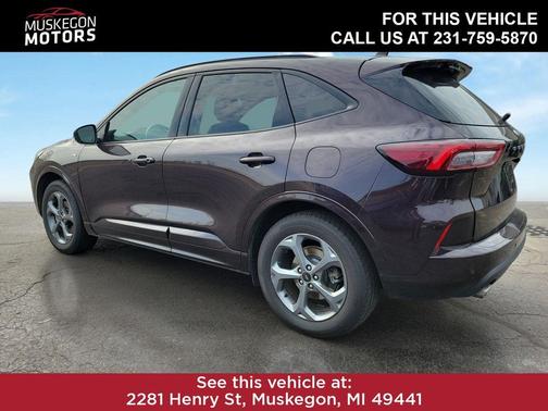 Cinnabar Red Metallic 2023 Ford Escape ST-Line