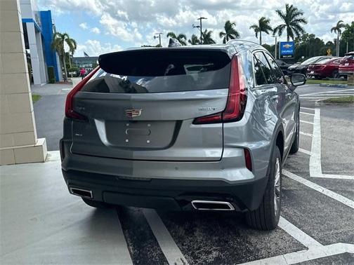 2024 Cadillac XT4 Premium Luxury
