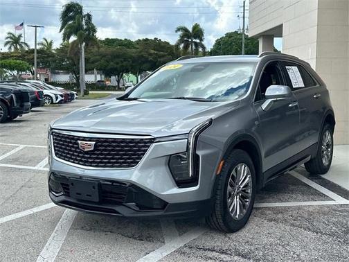 2024 Cadillac XT4 Premium Luxury