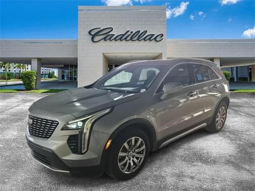 2023 Cadillac XT4 Premium Luxury