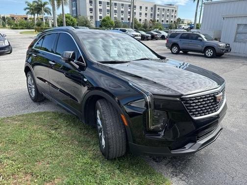 2024 Cadillac XT4 Premium Luxury