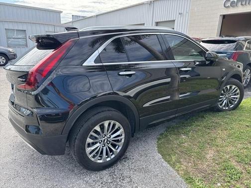 2024 Cadillac XT4 Premium Luxury