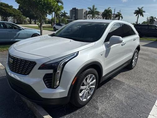 2022 Cadillac XT4 Luxury