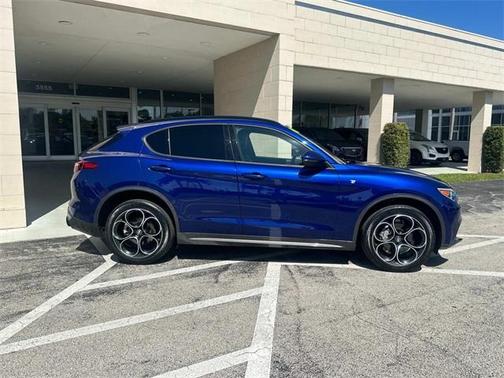 2022 Alfa Romeo Stelvio Ti
