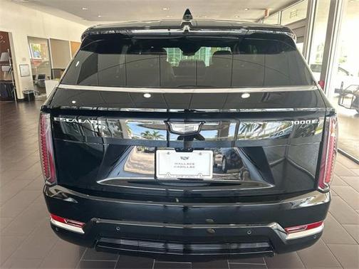 2025 Cadillac Escalade IQ Luxury
