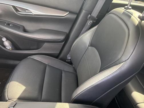 2022 INFINITI QX50 Luxe