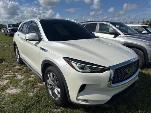 2022 INFINITI QX50 Luxe