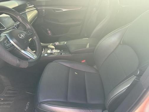 2022 INFINITI QX50 Luxe