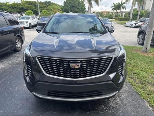 2022 Cadillac XT4 Premium Luxury
