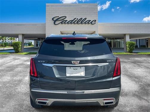 2022 Cadillac XT5 Premium Luxury