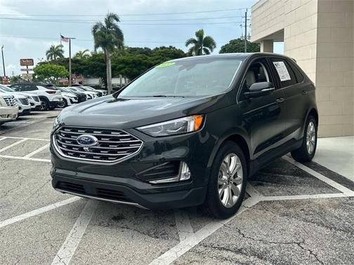 2022 Ford Edge Titanium