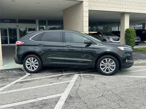 2022 Ford Edge Titanium