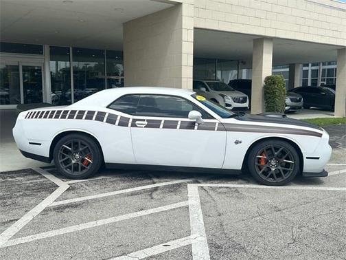 2016 Dodge Challenger R/T Scat Pack