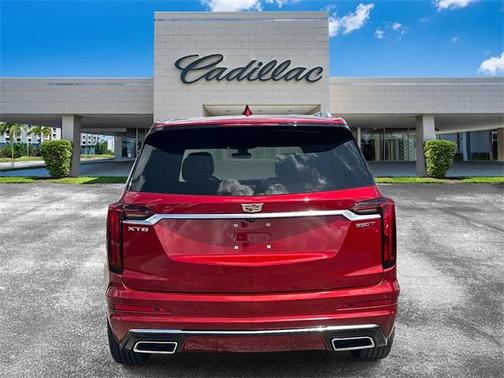 2024 Cadillac XT6 Luxury FWD